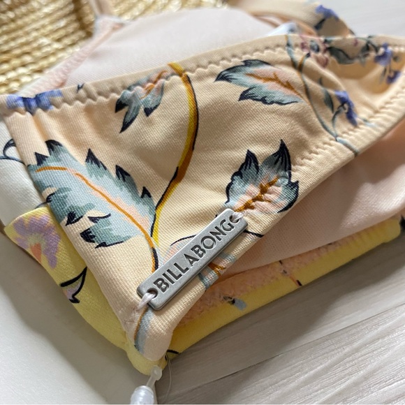 Billabong 🌸 Ditsy Floral Bralette Bikini Top ☀️💕🌴
